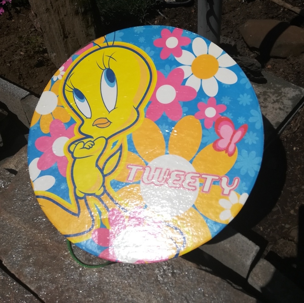 Tweety bird hat or trinket box